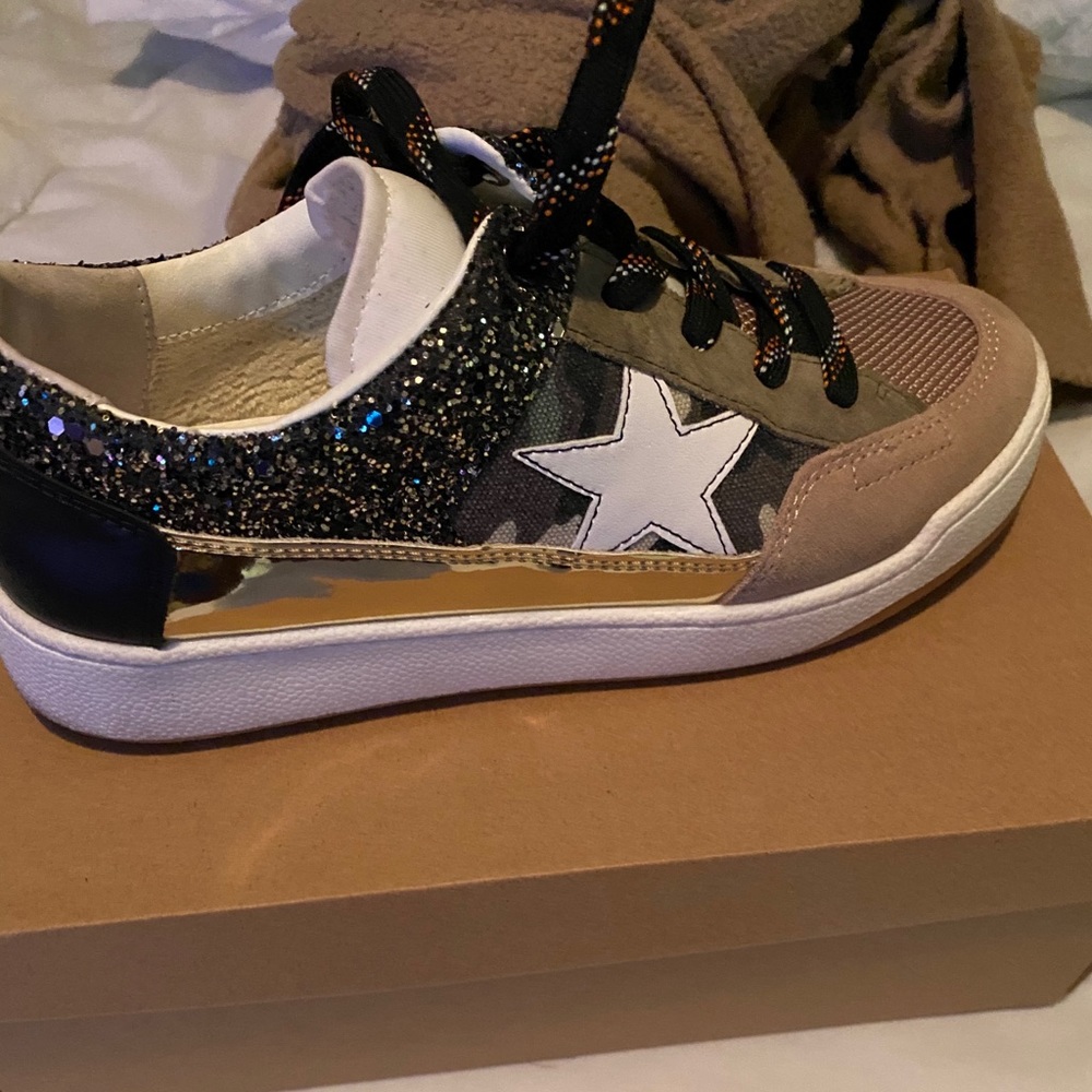 Steve Madden Glenna Camo sneakers